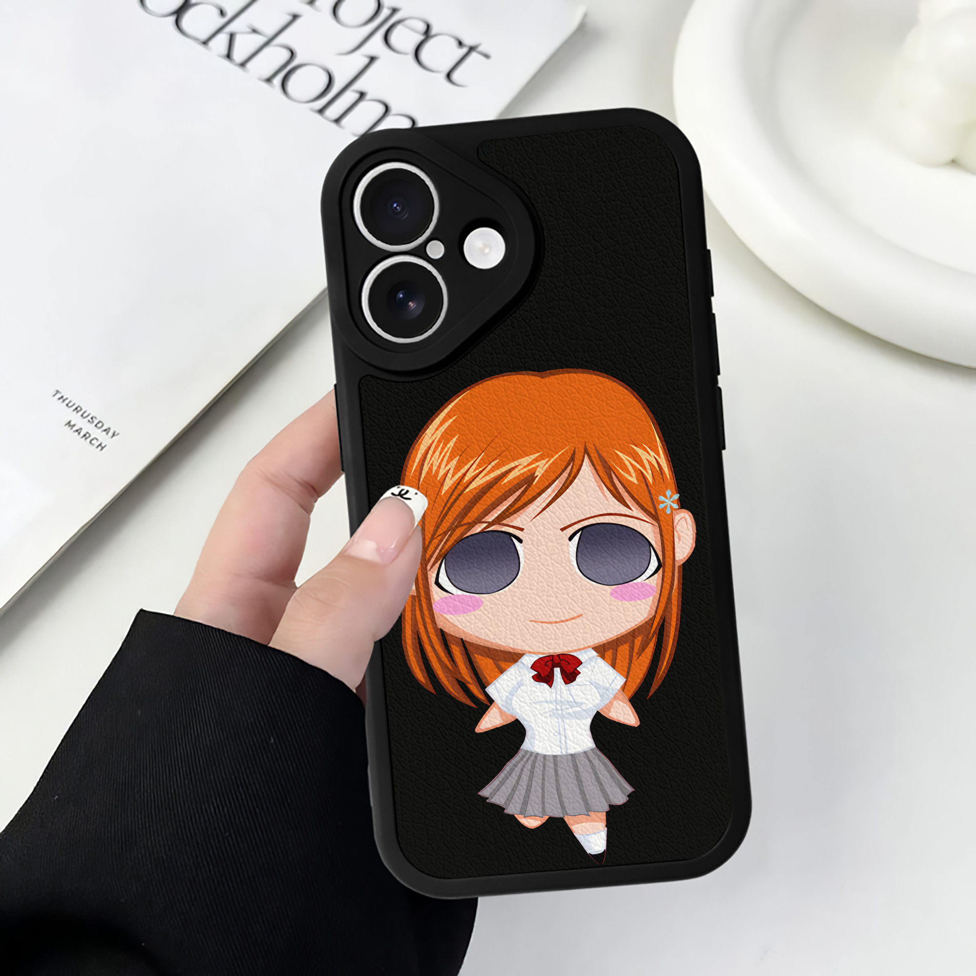 （画像用） ブリーチ 井上織姫（いのうえおりひめ） BLEACH Inoue Orihime 【iPhone 16シリーズ対応】シリコンスマホケース（レザー調） 材質：シリコン
